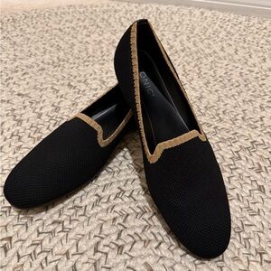 Vionic Women’s Willa Knit Black Loafers with Tan Accents